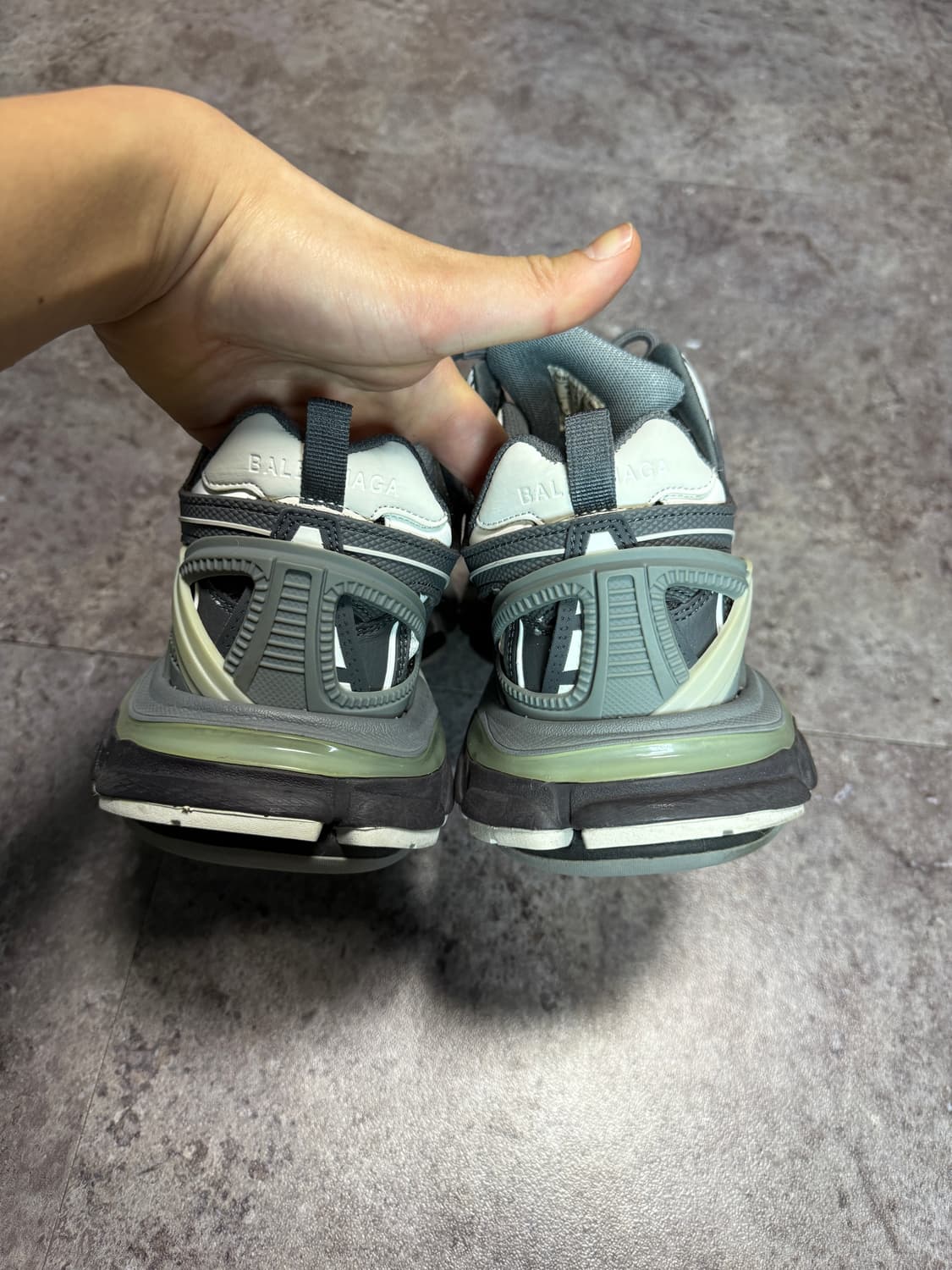 발렌시아가 트랙2 uk6 상품이미지3