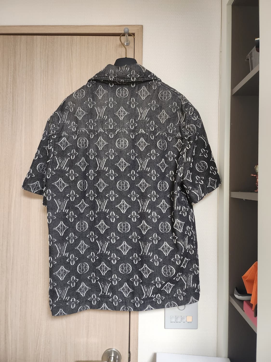 루이비통 샴브레이 데님 셔츠 자켓 상품이미지6