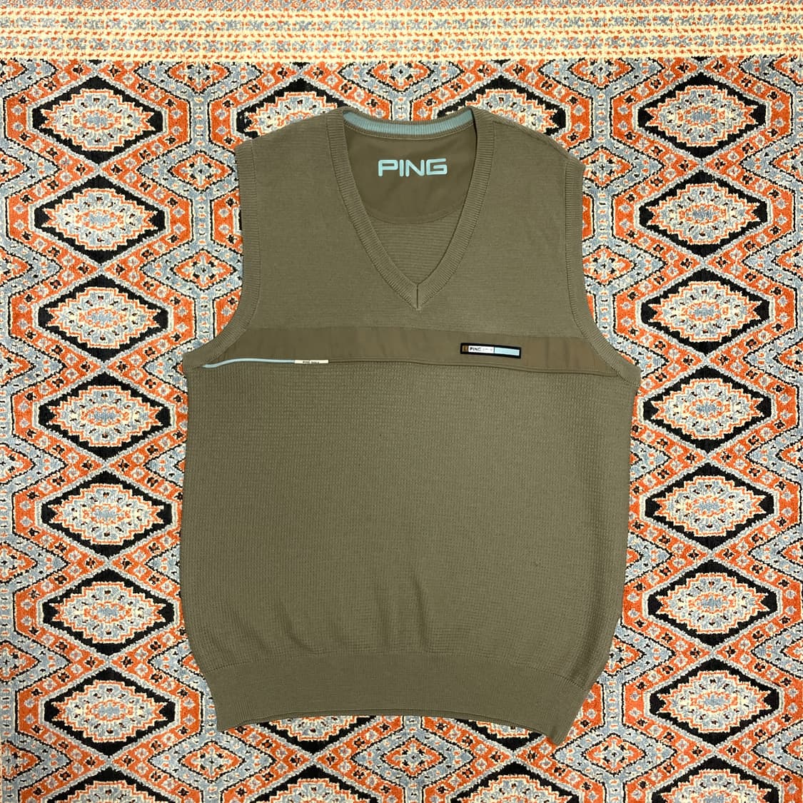 핑 골프웨어 브라운 브이넥 니트조끼 남성95 상품이미지1