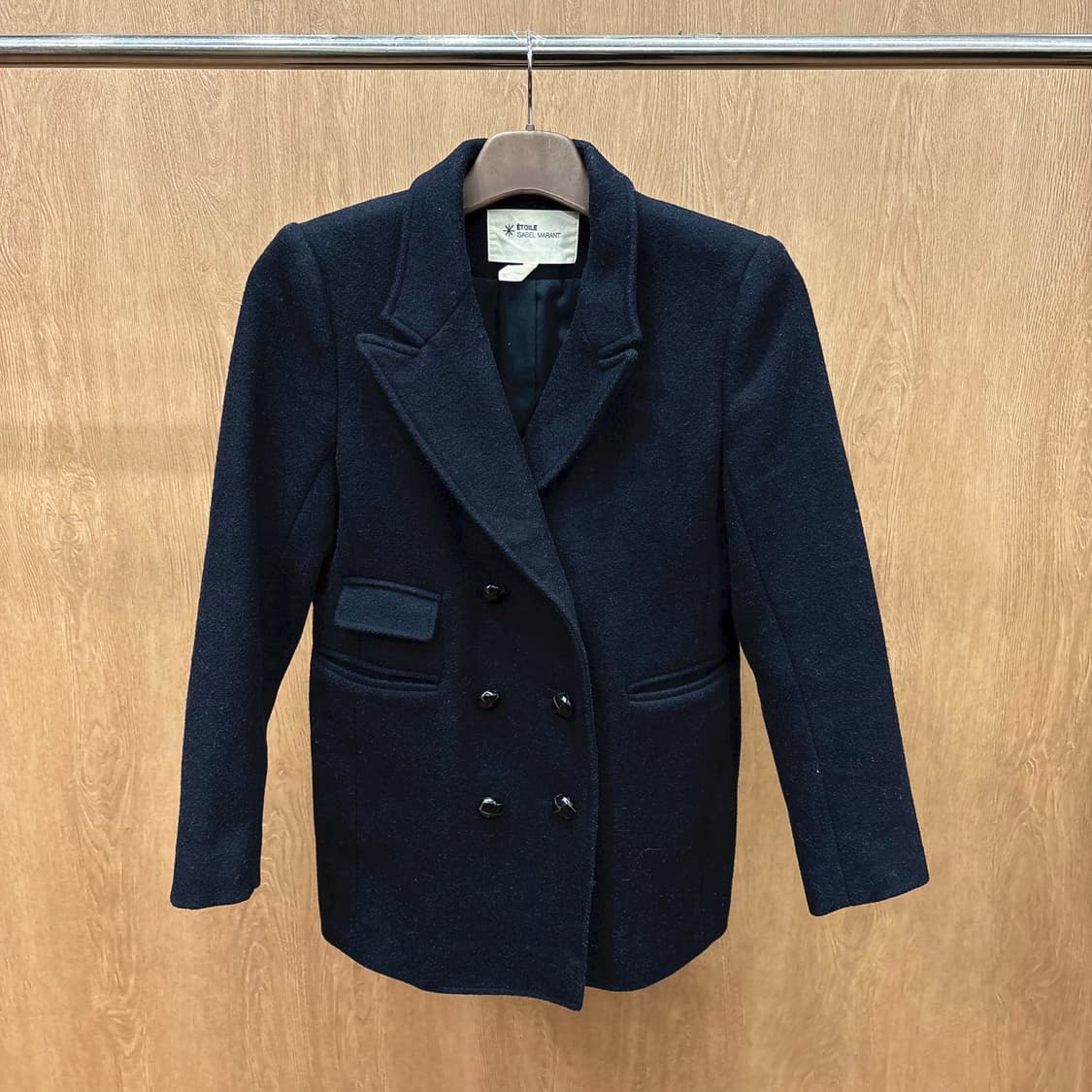 이자벨마랑 에뚜왈 더블 브레스티드 하프 코트 플랩 포켓 디테일 블랙 상품이미지2