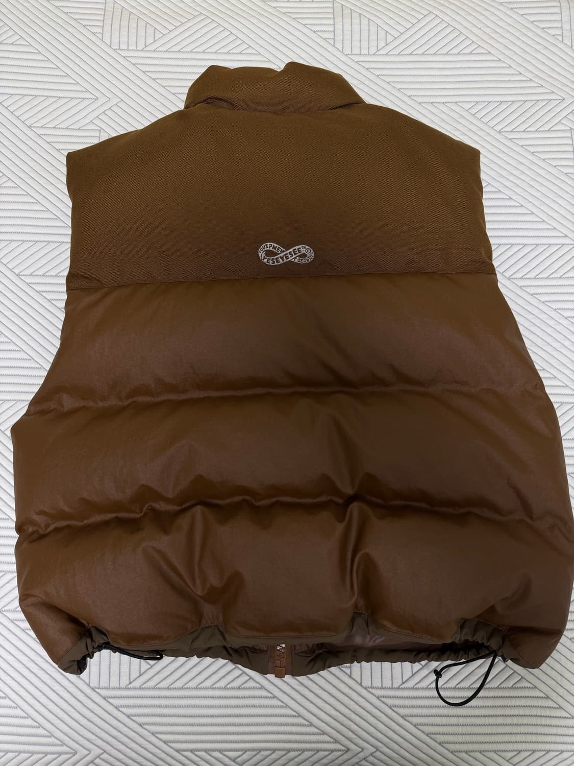 yeseyesee Hoolignas Down Vest Brown 상품이미지2