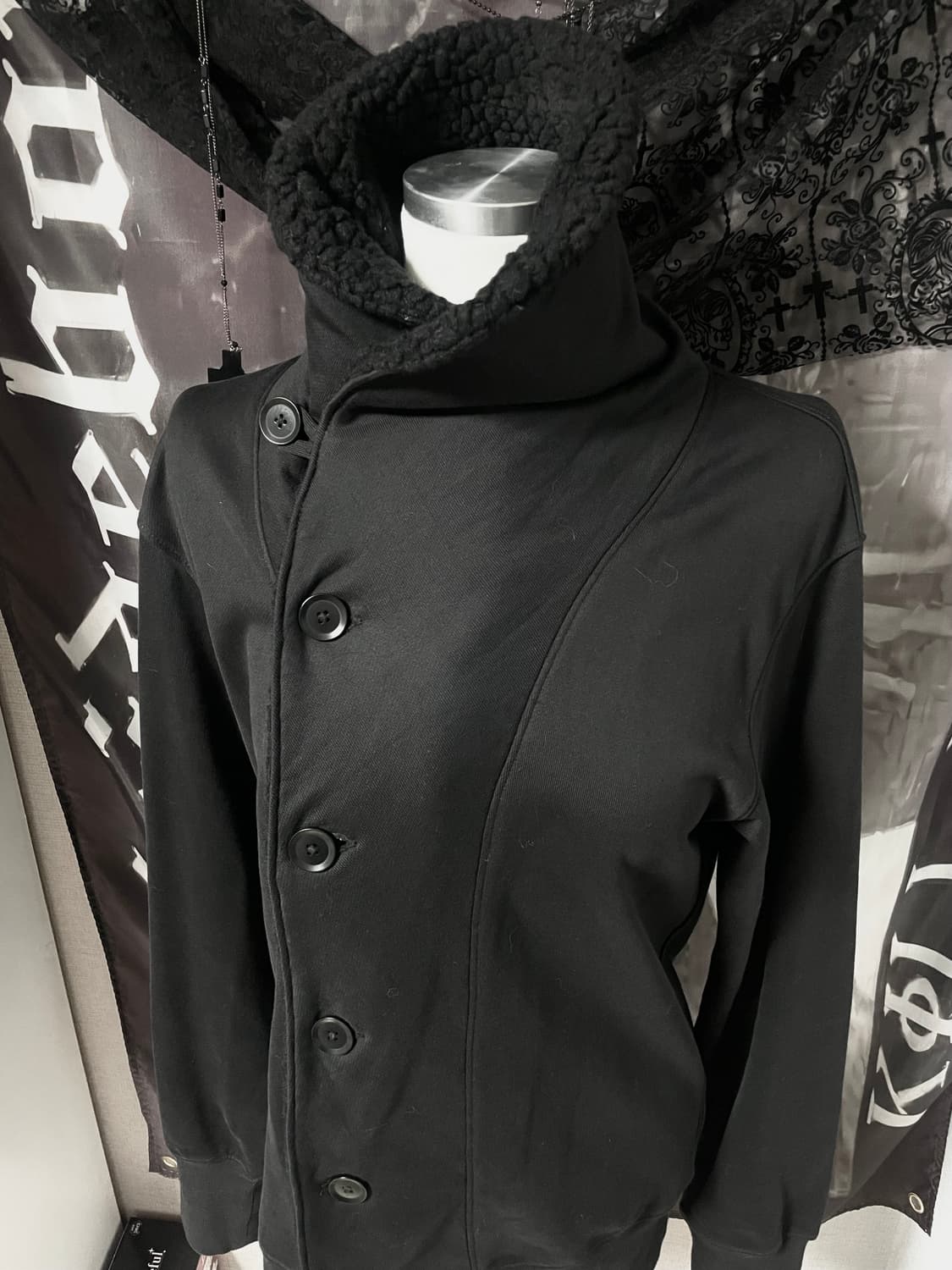 요지야마모토 Y3 하이넥 비대칭 버튼 스웻 가디건 무채색다크웨어유니섹스 상품이미지3