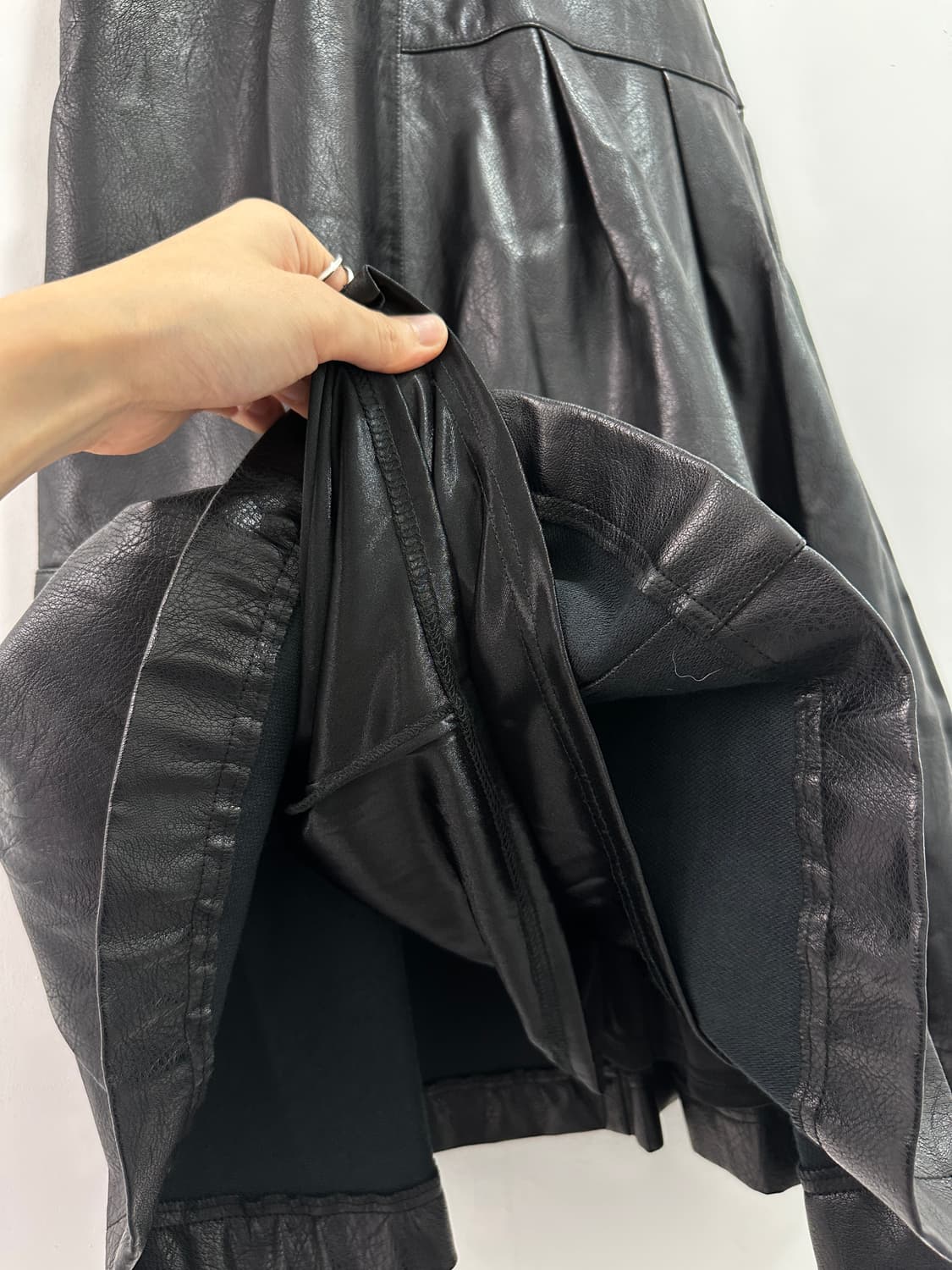 Emiria Wiz leather belted skirt 상품이미지6