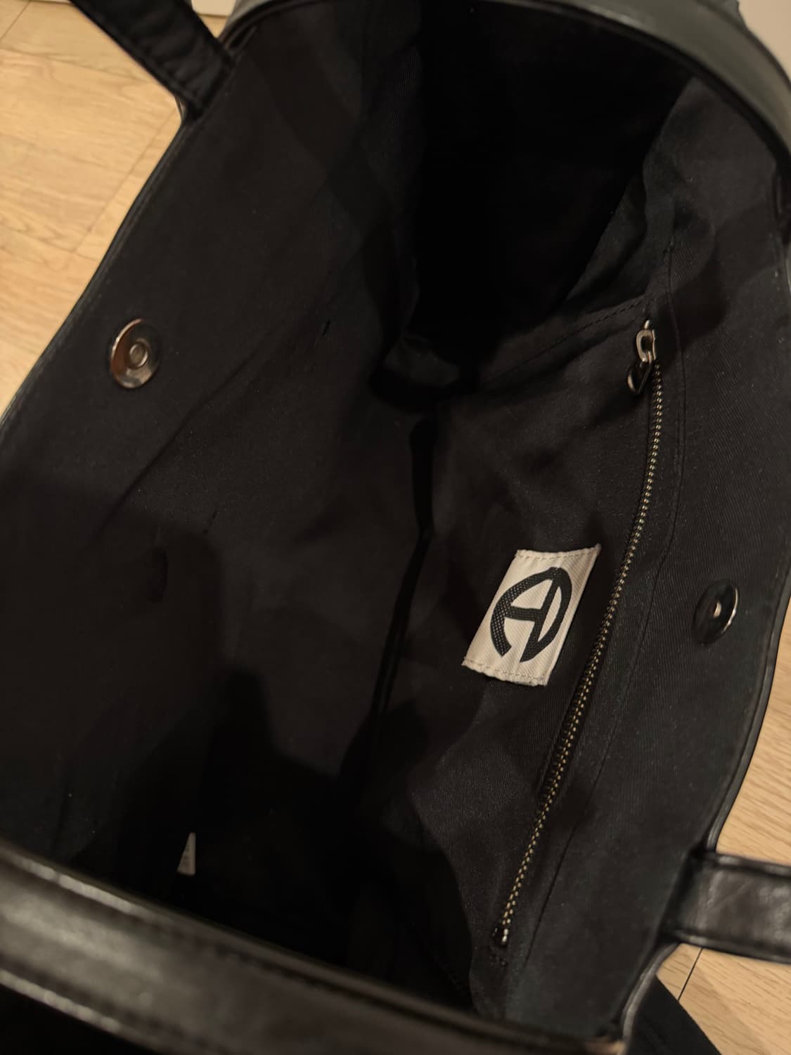 텔파 미디움 블랙 토트백 상품이미지3