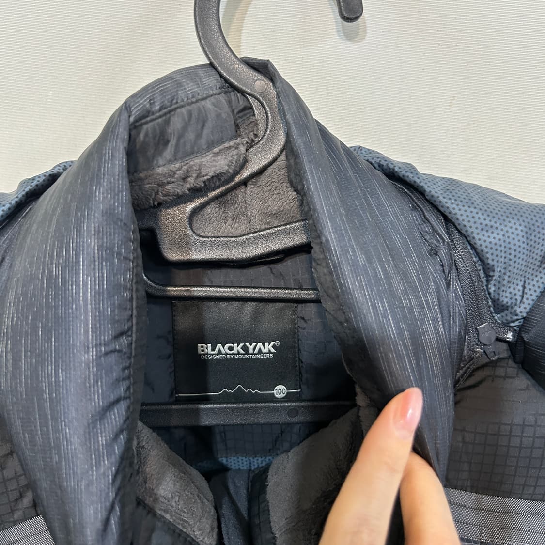 블랙야크 남성 거위털 패딩조끼 100 상품이미지2