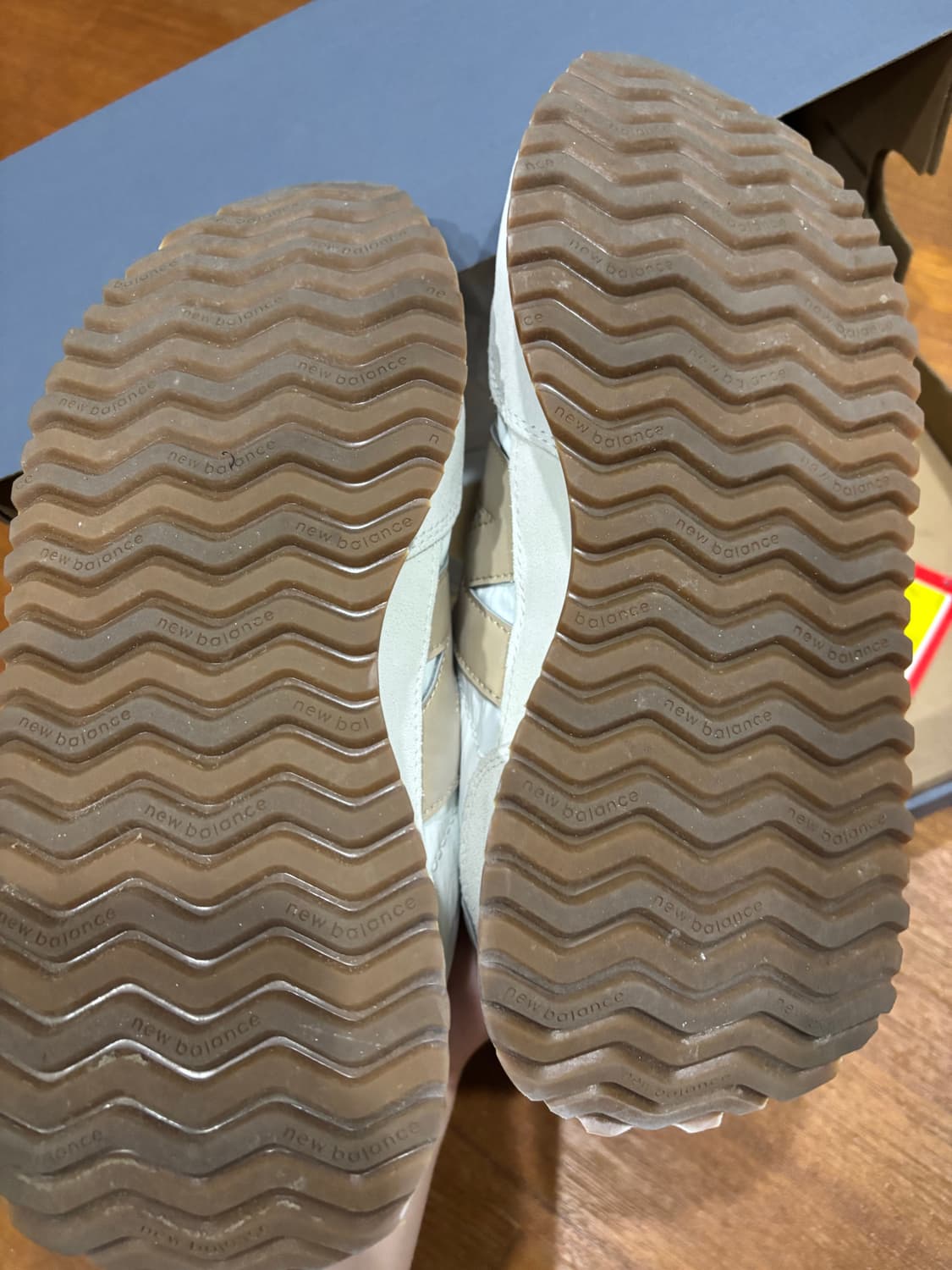 뉴발란스 237 베이지 판매 상품이미지3