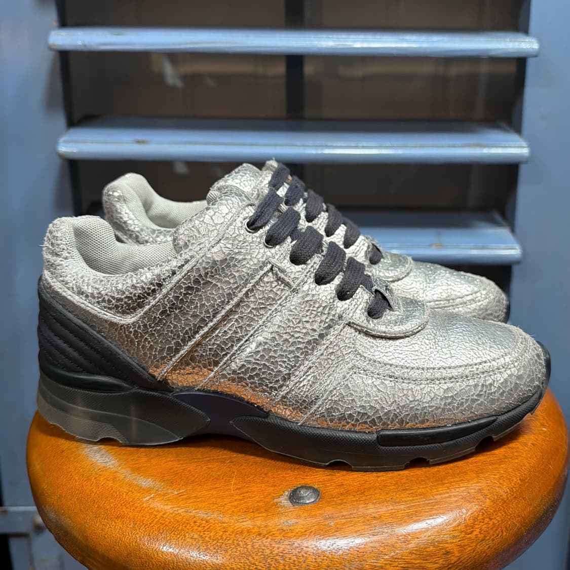 샤넬 크루즈 실버 스니커즈 상품이미지4