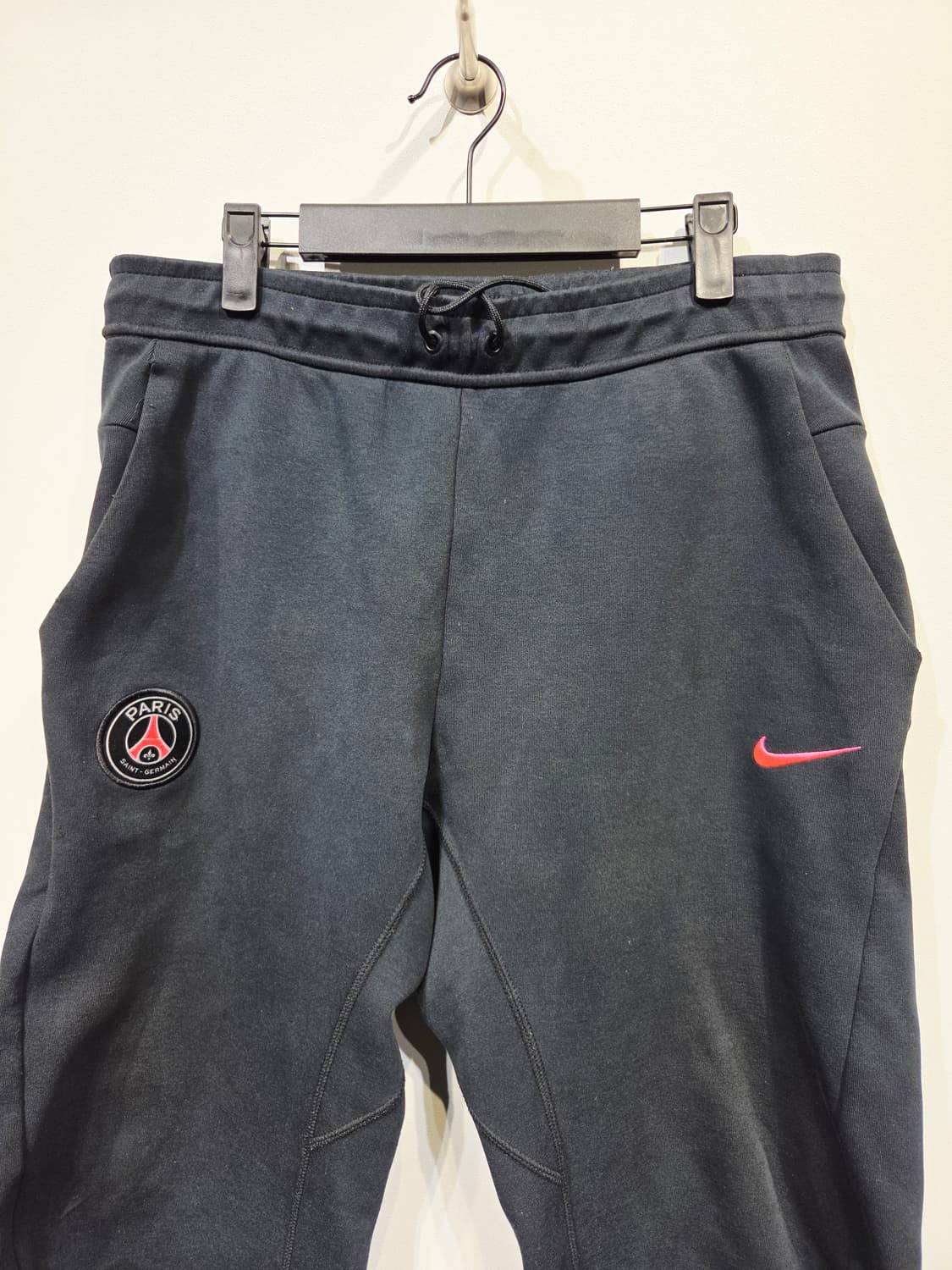 나이키 x PSG 파리 생제르망 테크팩 조거 팬츠 상품이미지3