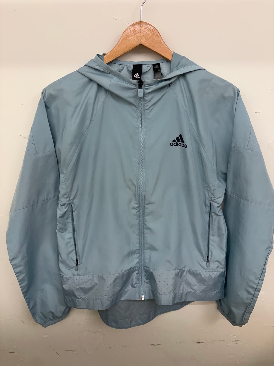 [미국 XS] 아디다스 루즈핏 경량 바람막이 블루 그레이 상품이미지1