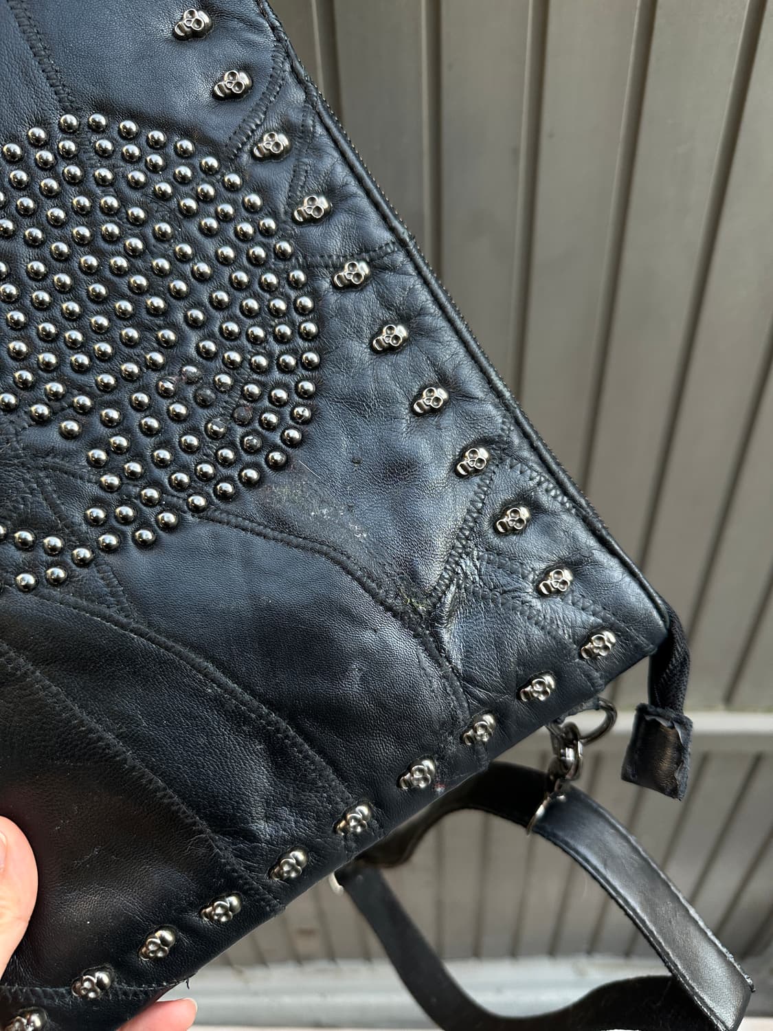 Skull stud punk leather cross bag 상품이미지3
