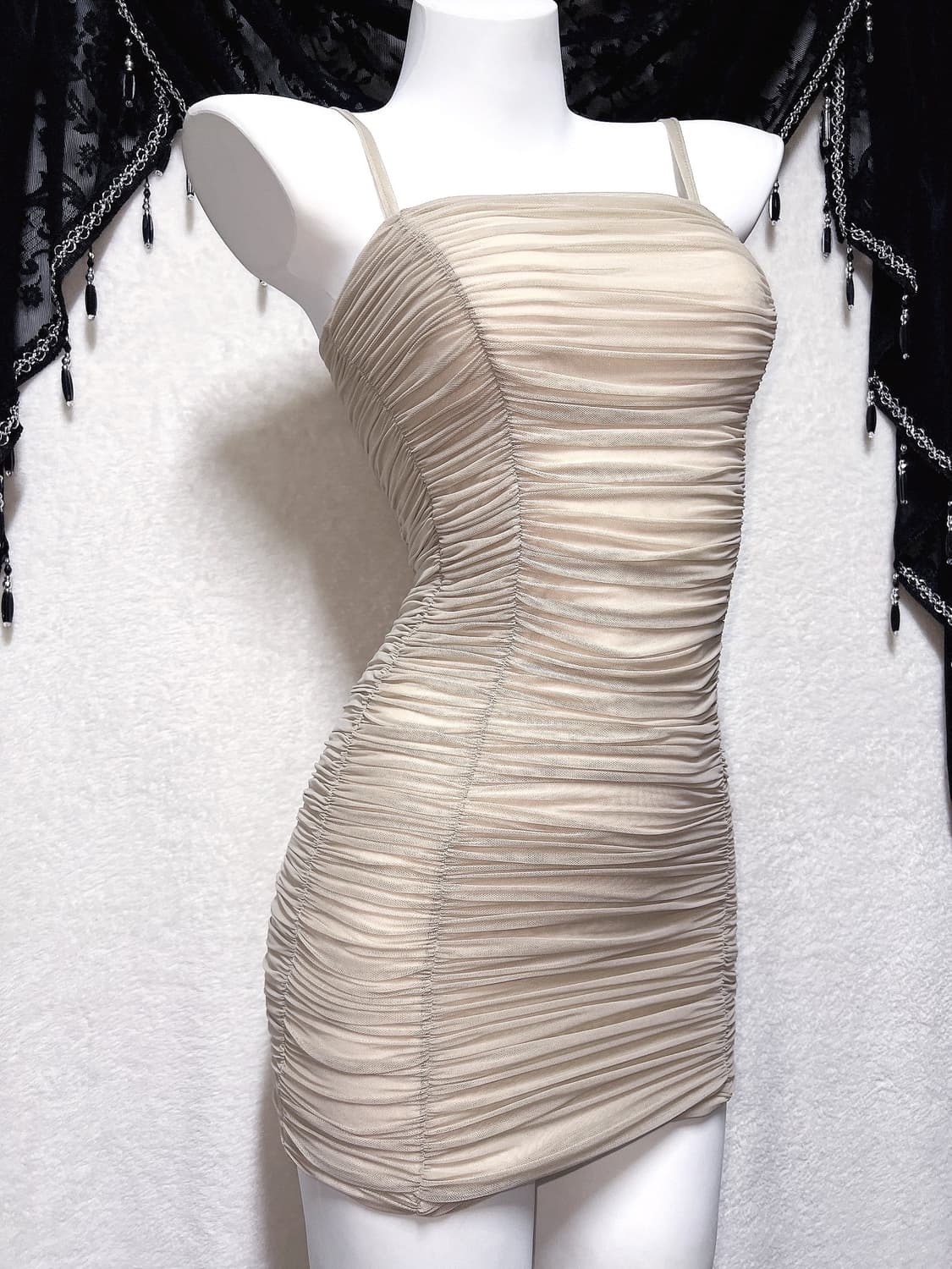 누드베이지 셔링 미니원피스 오네갸루 섹시 파티드레스 연말 딱붙핏 홀리데이 상품이미지9