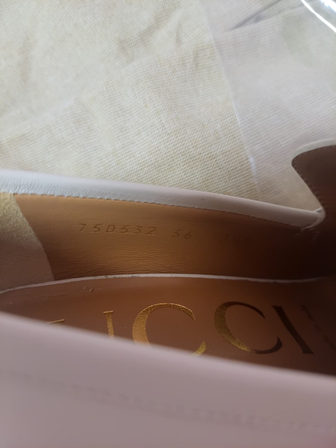 정품)급처1번신음상태좋음!구찌 인터로킹 G 레더 펌프 미드힐 구두 로퍼 상품이미지4