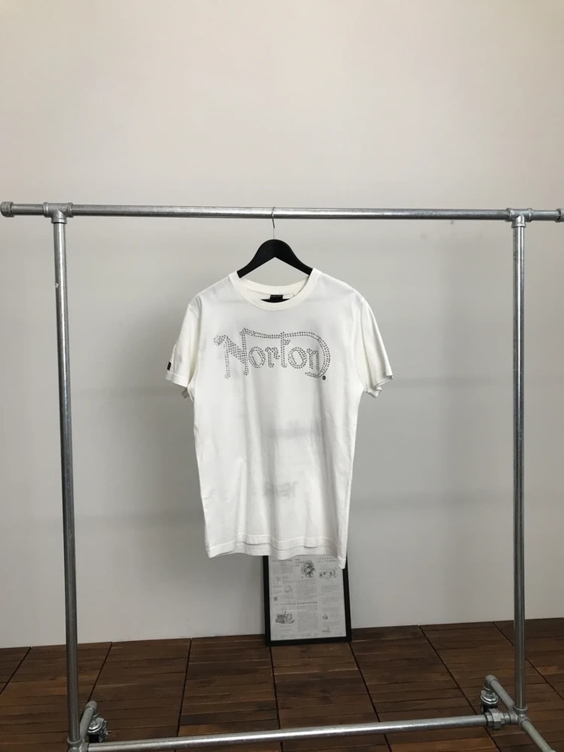 Norton Rhinestone Logo Slim Fit Tee 상품이미지4