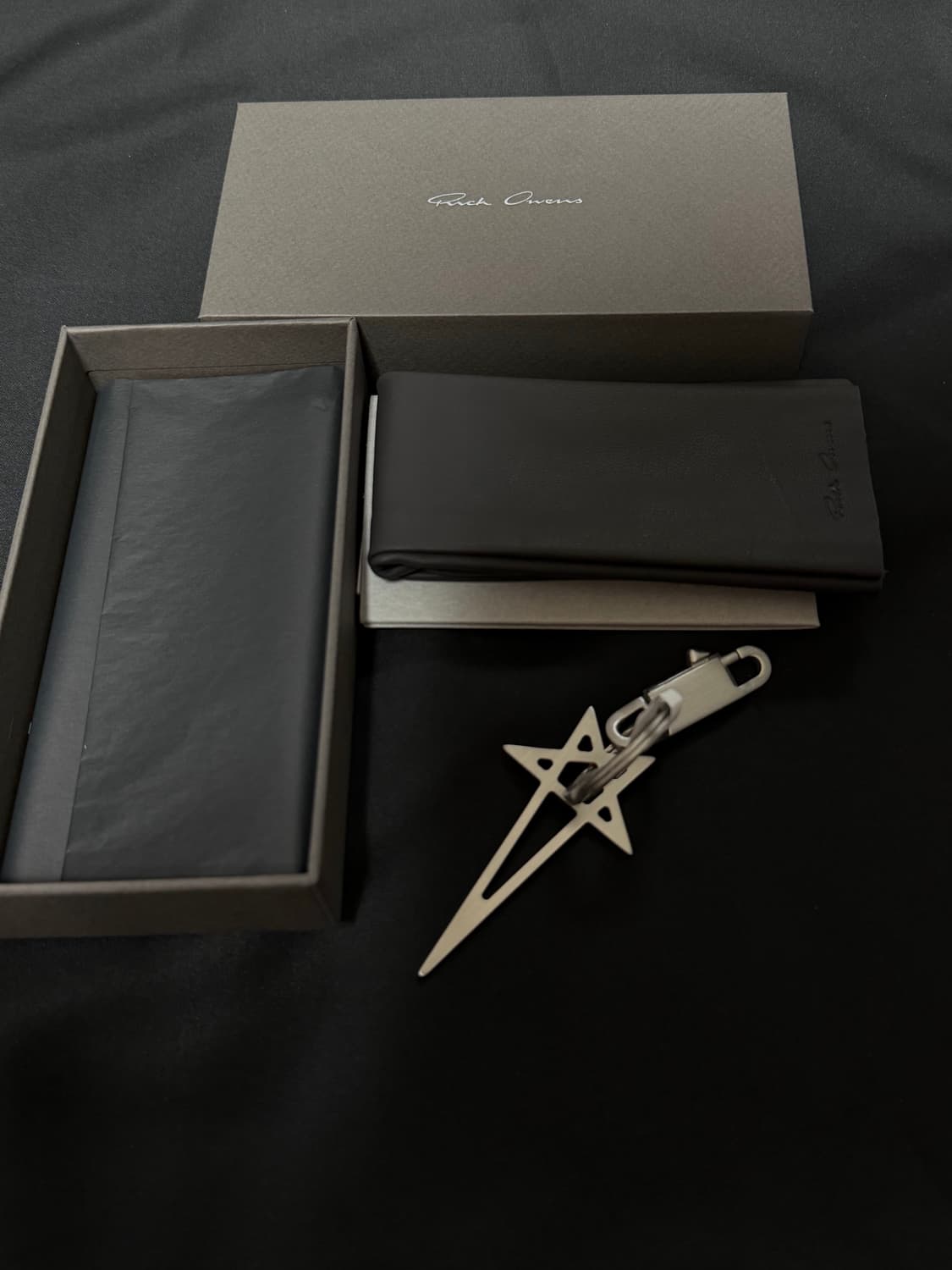 릭오웬스 펜타그램 키링 상품이미지1