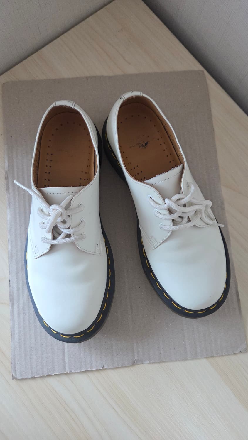 닥터마틴 1461 화이트 상품이미지2