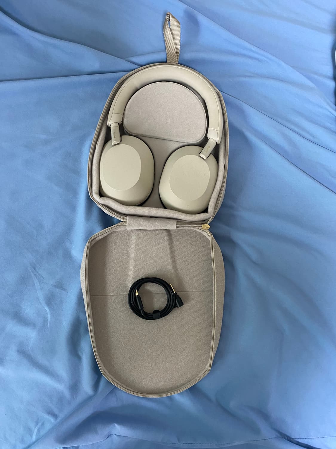 소니 WH-1000XM5 헤드셋 팝니다 상품이미지1