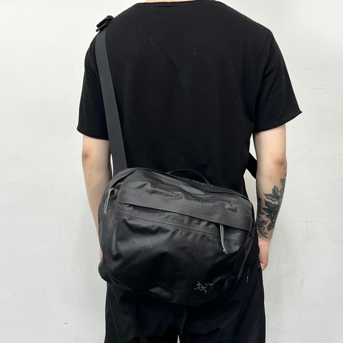 아크테릭스 루나라 10 숄더백 블랙 상품이미지2