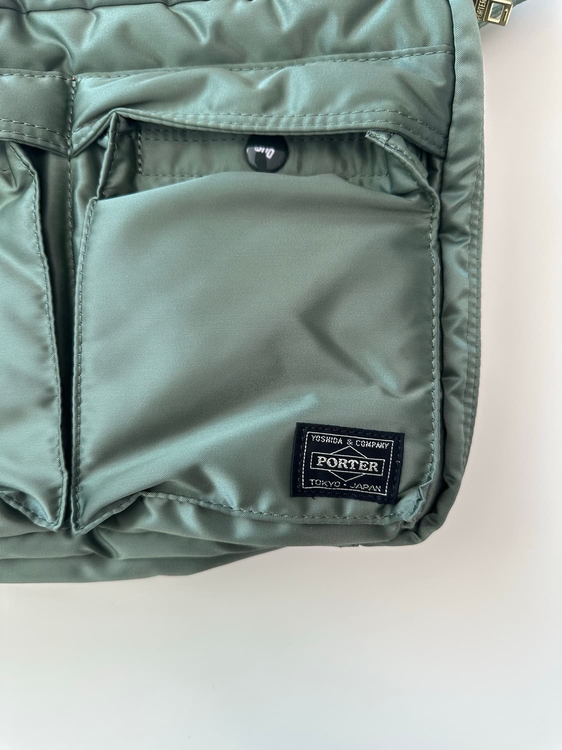 포터 탱커 숄더백 세비지그린 라지 세재품 상품이미지4