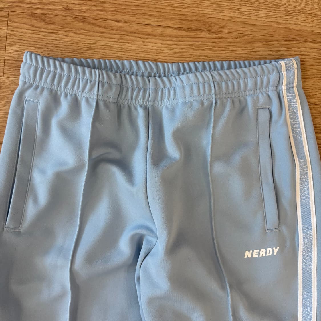 널디 NERDY 하늘색 트랙 바지 L(남녀공용) 상품이미지3