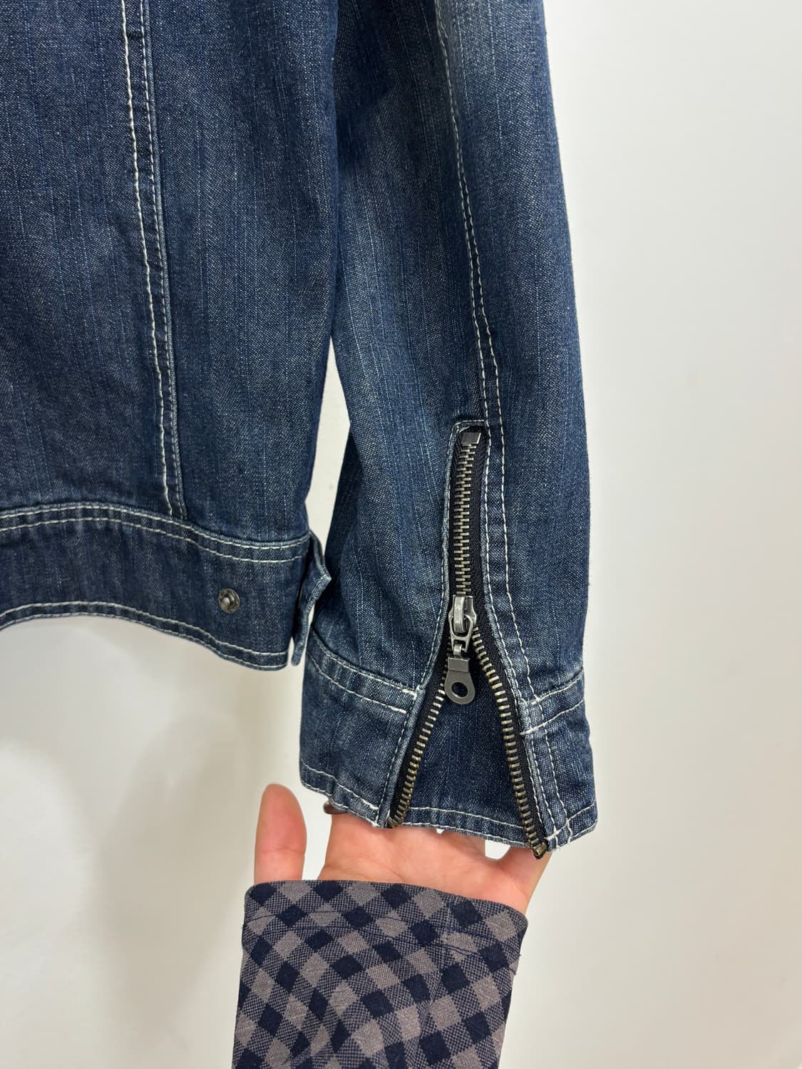 in the attic 데님 자수 자켓 상품이미지9