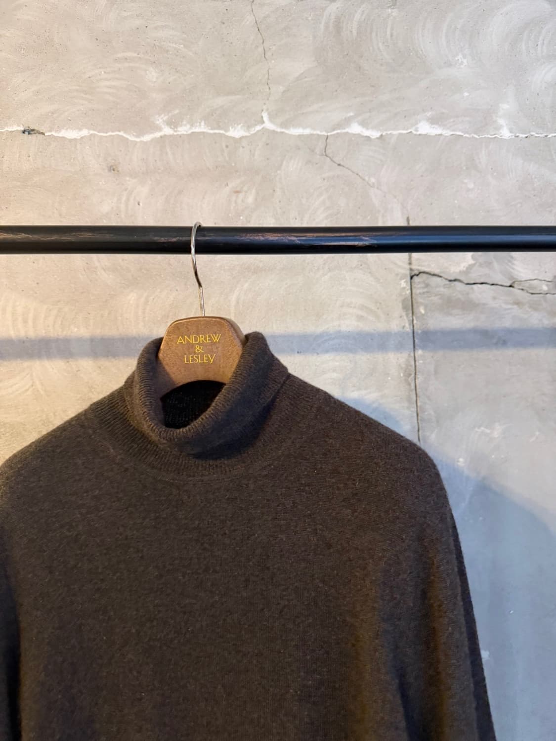 캠브리지 멤버스 캐시미어 터틀넥 니트 100 상품이미지3