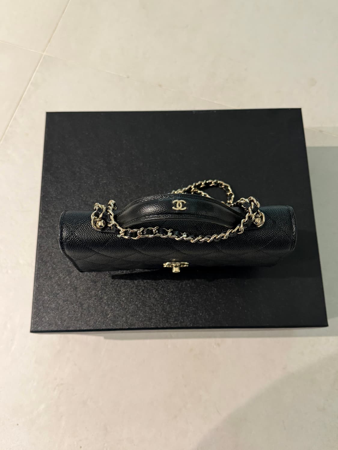 샤넬 25 woc 캐비어 시즌백 상품이미지2