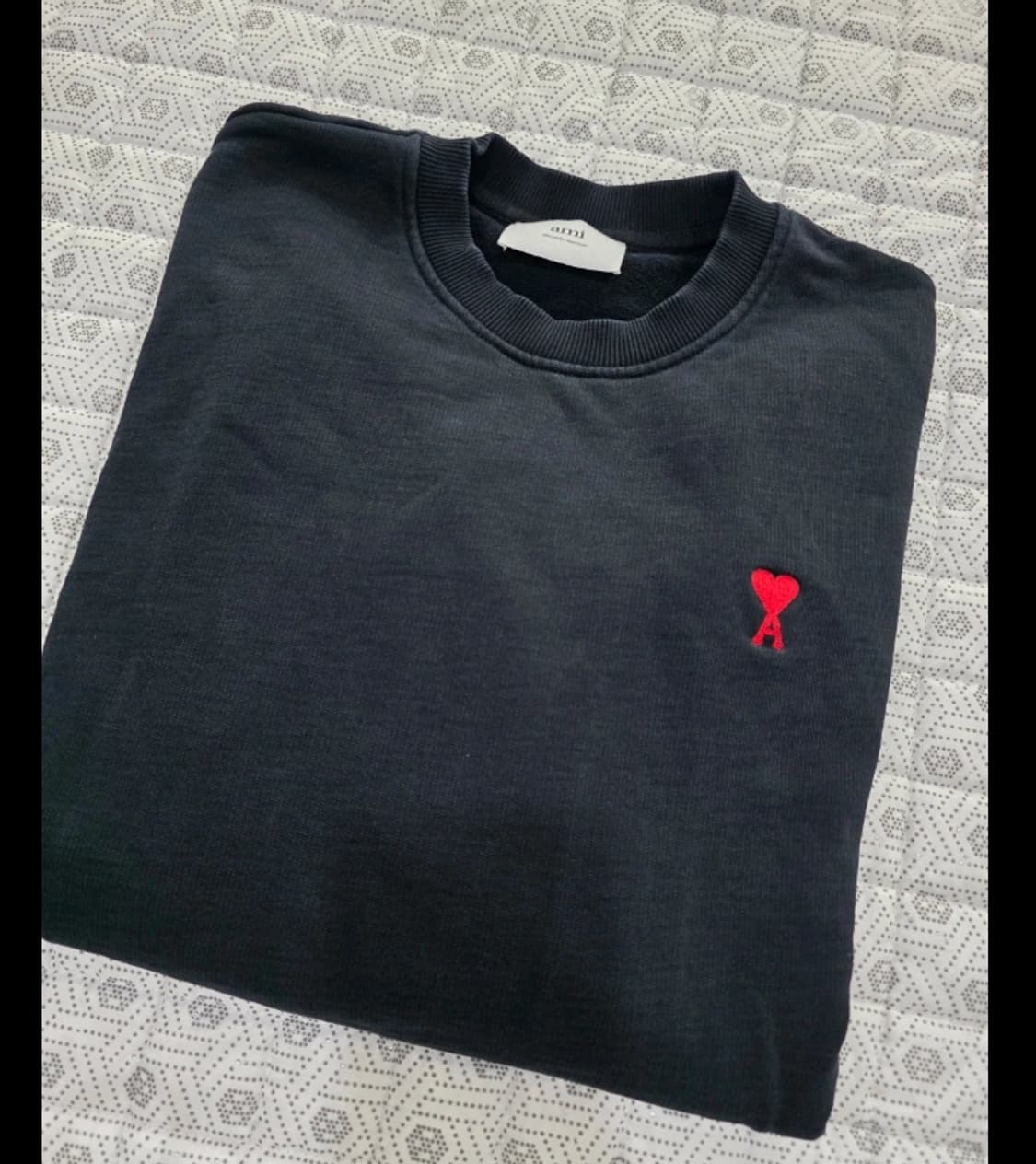 아미 AMI 스몰 하트 블랙 맨투맨 L 상품이미지3