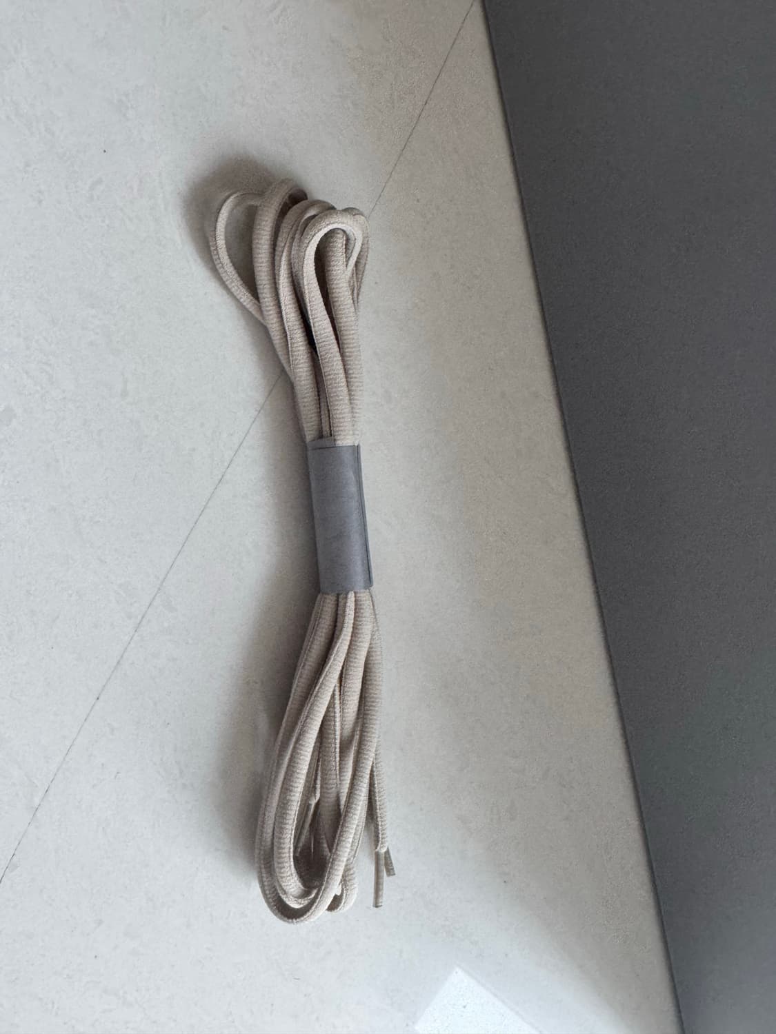 발렌시아가 디펜더 42 상품이미지3