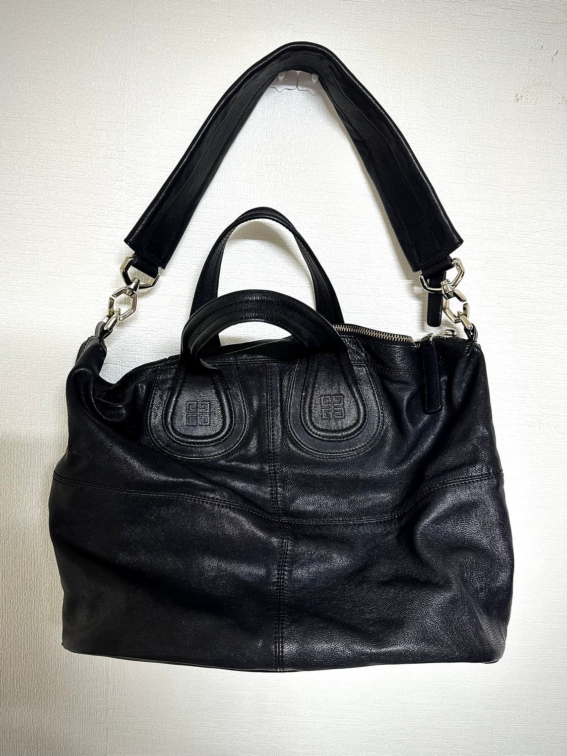 지방시 나이팅게일 미디움 토트숄더백 블랙 상품이미지1