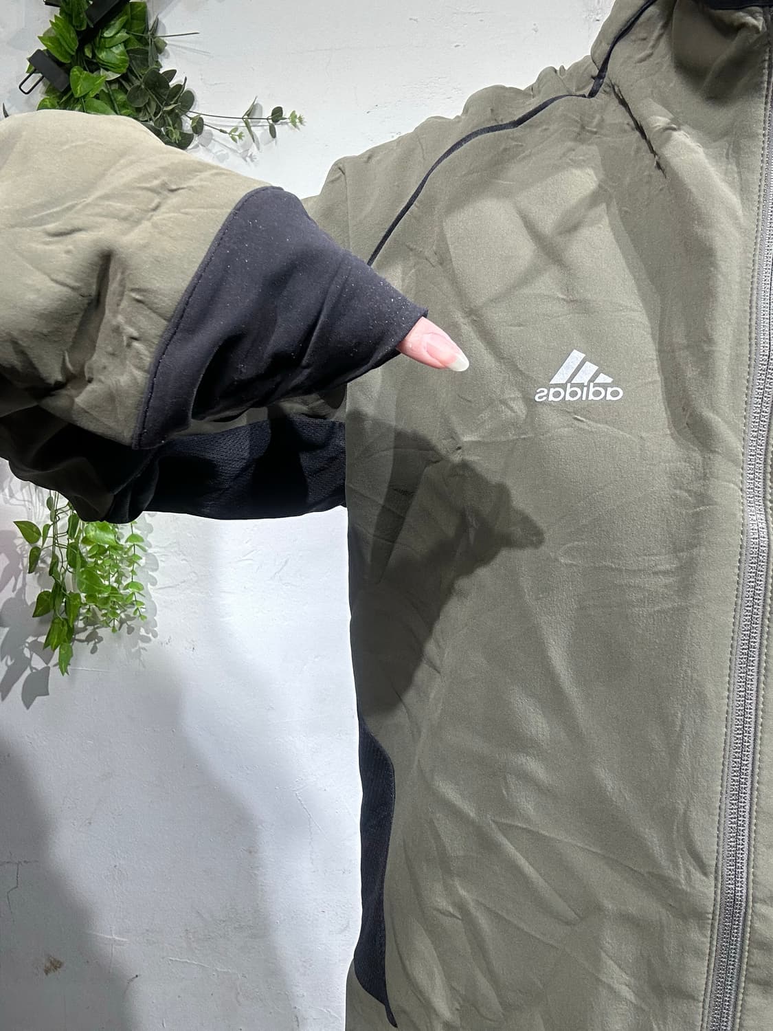 00s 아디다스 카키 블랙 바람막이 자켓 M 상품이미지4