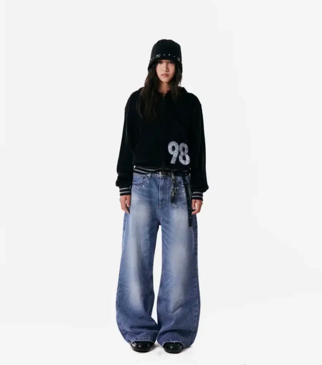 아캄 98 Patch Velour Zip-Up Hoodie (Black) 상품이미지4