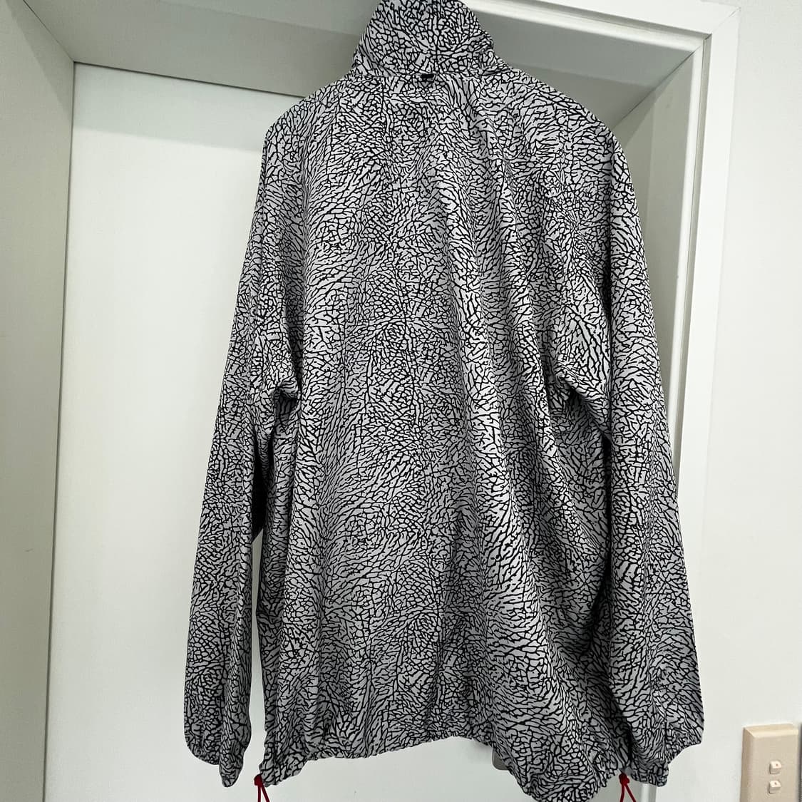 나이키 sb 코끼리 패턴 바람막이 상품이미지2