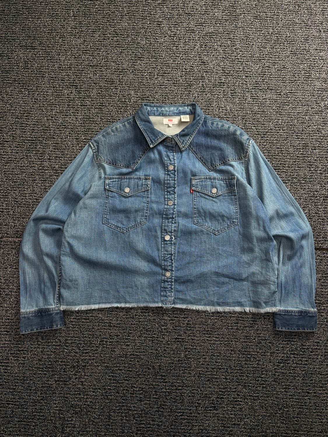 리바이스 아메카지 웨스턴 컷팅 데님 크롭 셔츠 1770 상품이미지2