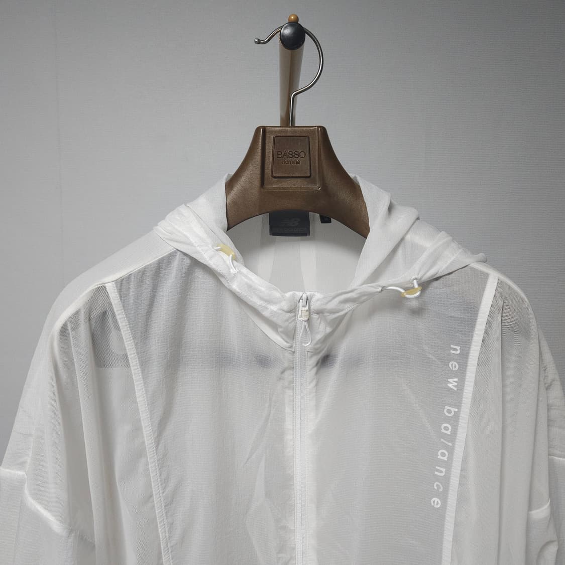 90 ) 뉴발란스 여성 화이트 시스루 바람막이 후드 집업 상품이미지2