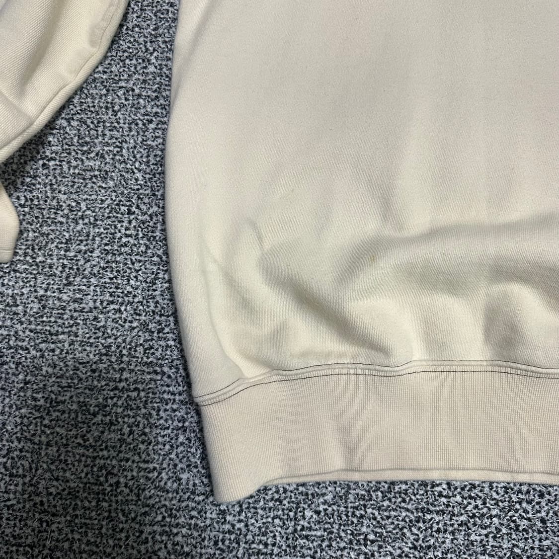 (100추천) GONAK 엘보우 패치 맨투맨 아이보리 상품이미지5