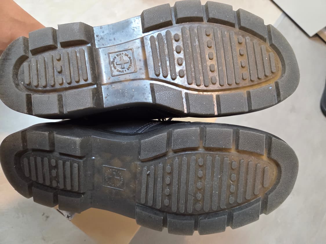 닥터마틴 아프리레 3i Dr. Martens Aprile 3i Black 상품이미지6