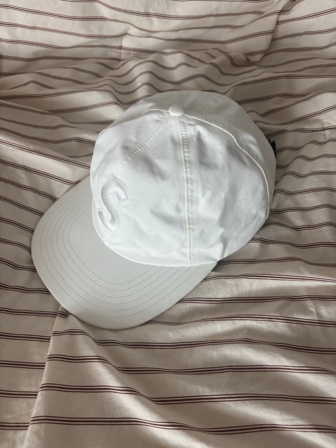 슈프림 고어텍스 화이트 캡 상품이미지3