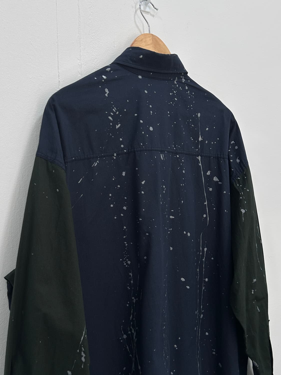 더일마 the ilma 페인트 스플래터 오버핏 셔츠 네이비카키 상품이미지9