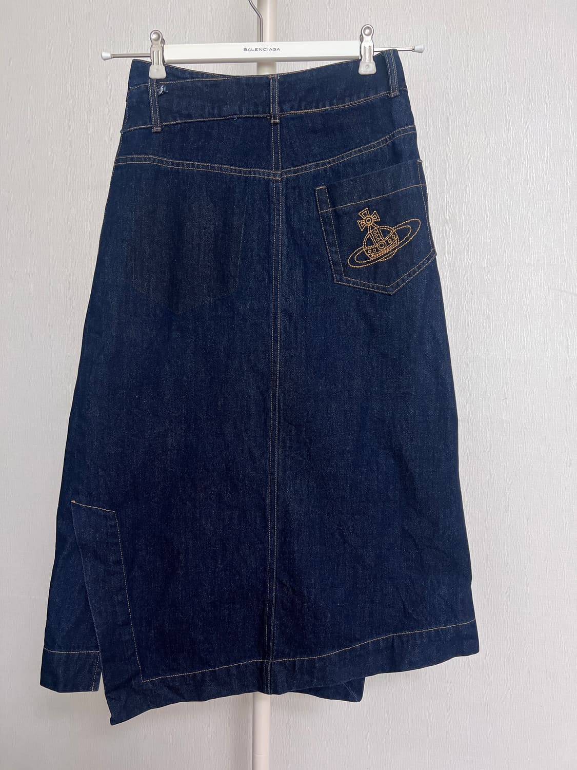 비비안 웨스트우드 언이븐 헴 에이라인 데님 스커트 상품이미지3