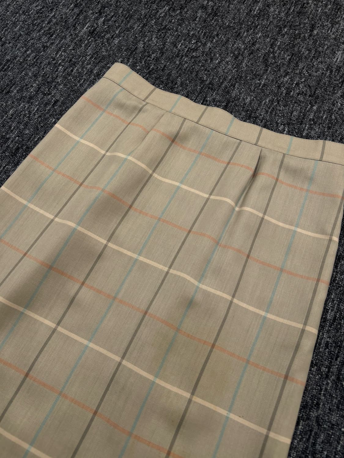 버버리 울 체크 미디 스커트 상품이미지4