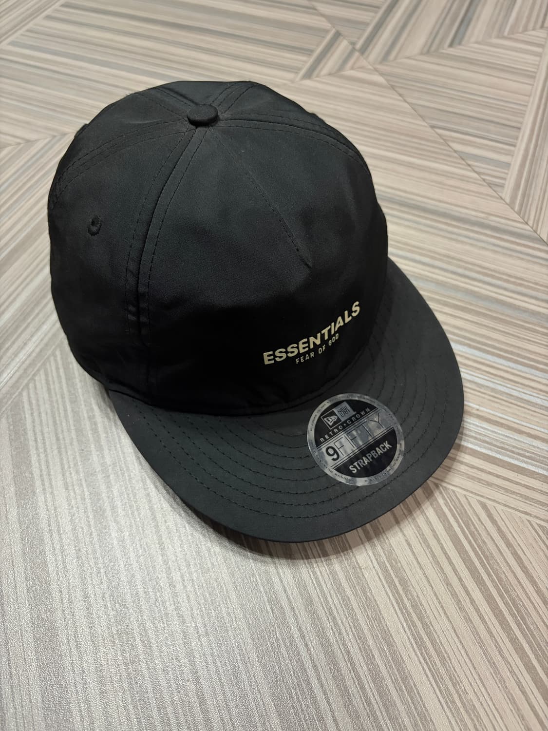 뉴에라 X 에센셜 콜라보 모자 상품이미지1