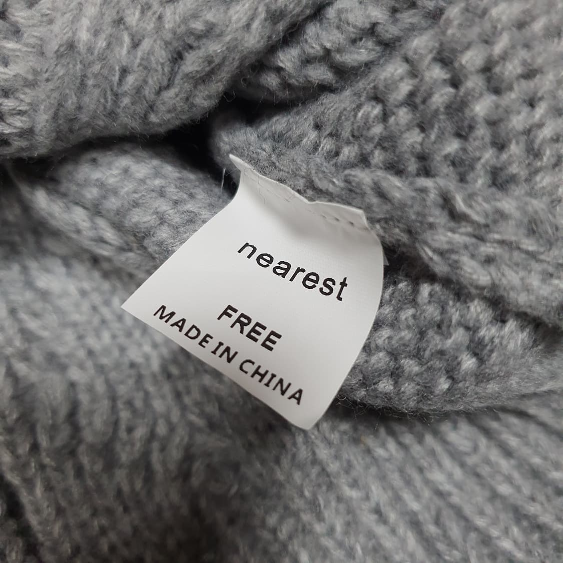 ✨ (바배) 꽈배기 하이넥 케이블 니트  상품이미지4