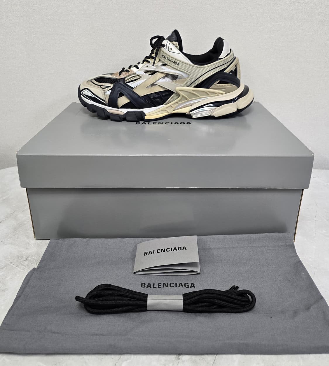 발렌시아가 트랙2 스니커즈 신발 45사이즈 290 295 판매 상품이미지1