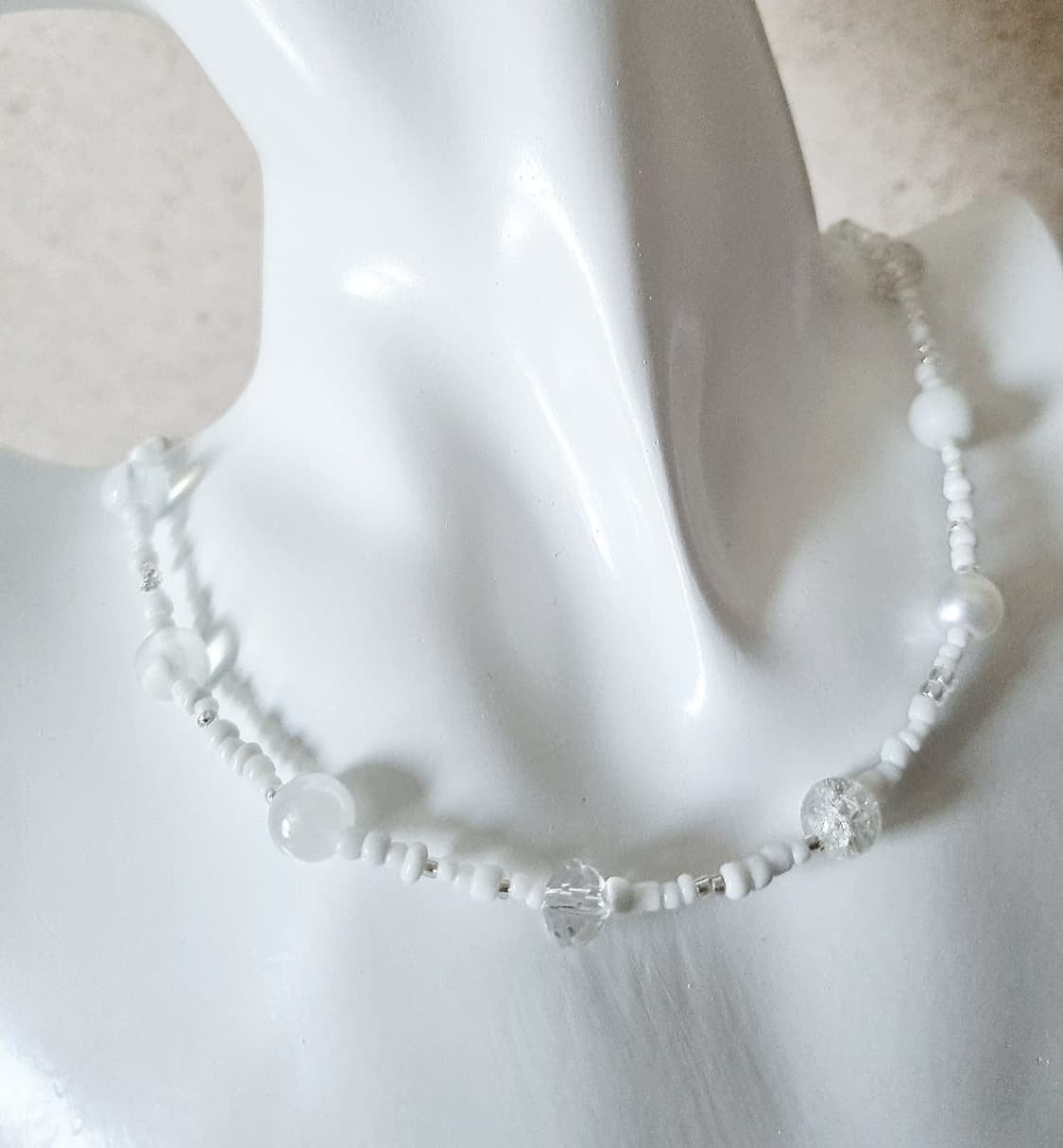 세컨핸드)화이트 비즈 목걸이 상품이미지3