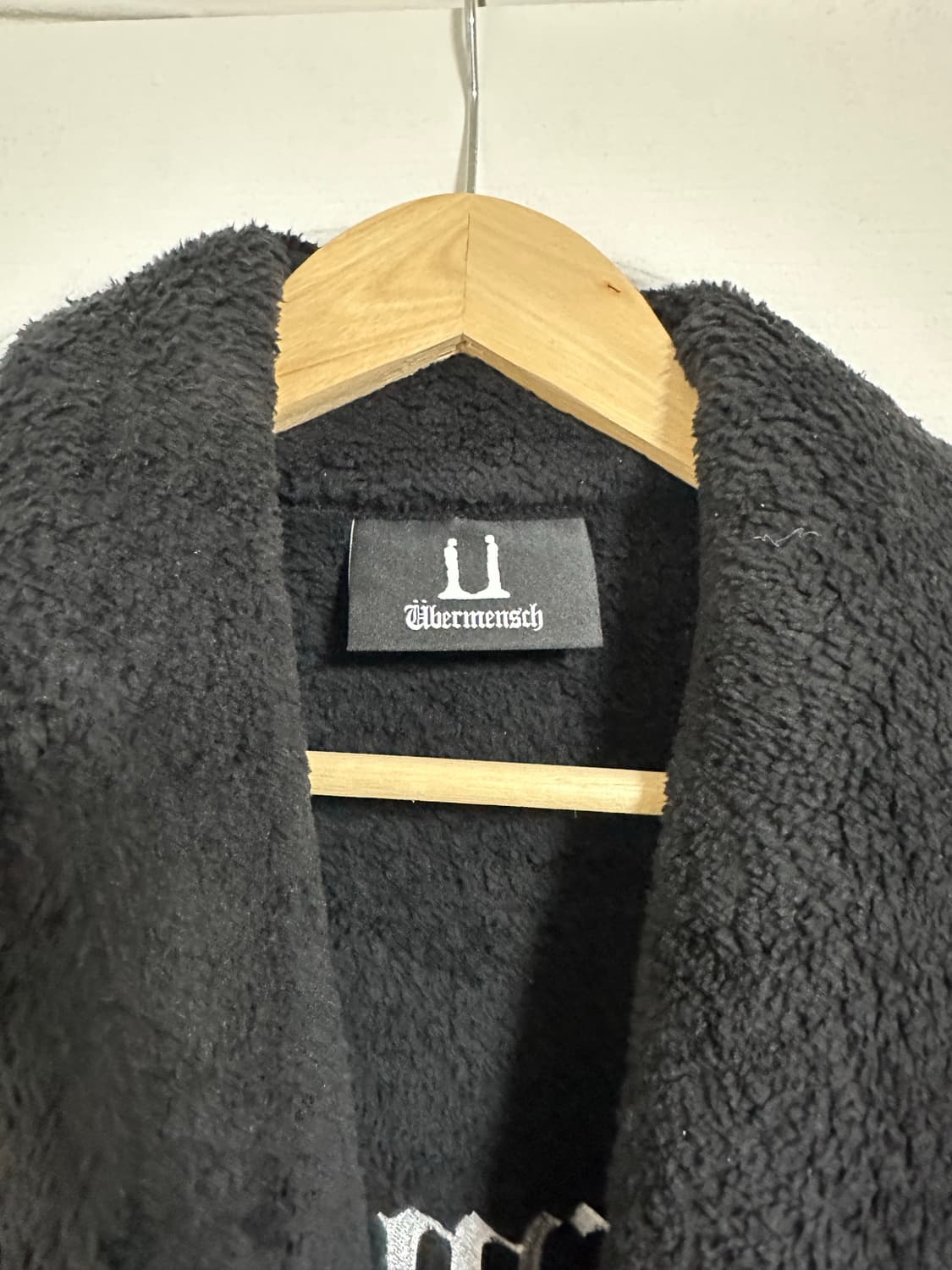 ÜBERMENSCH 로브 후리스 코트 / 크림가 20만 / 상태 최상 상품이미지4