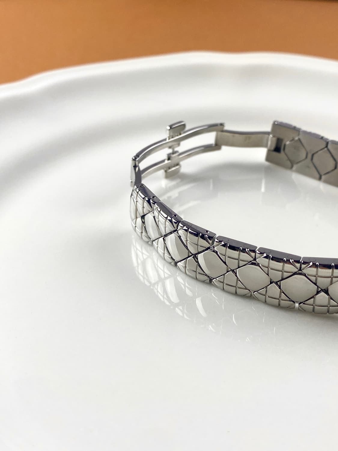 DIOR  Lady leaf 4P pink shell mini watch 상품이미지8