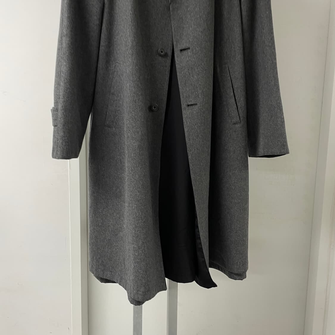 안나마리아 블랙/그레이 리버시블 코트 42(W) 상품이미지3