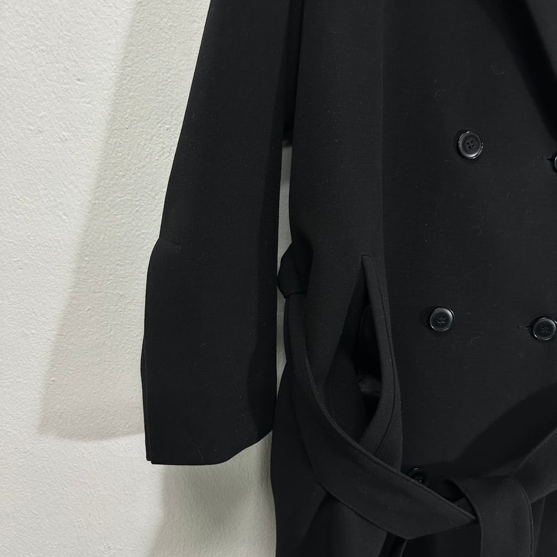 우먼FREE 더오픈프로덕트 블랙 롱 더블코트 상품이미지3