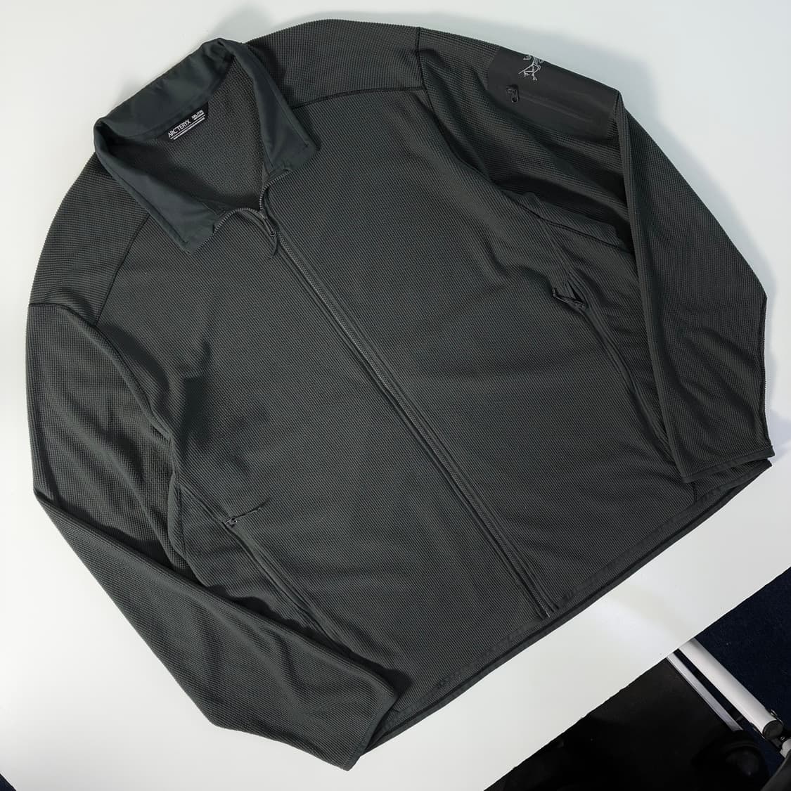 Arc'teryx 아크태릭스 델타LT 플로스 자켓 상품이미지2