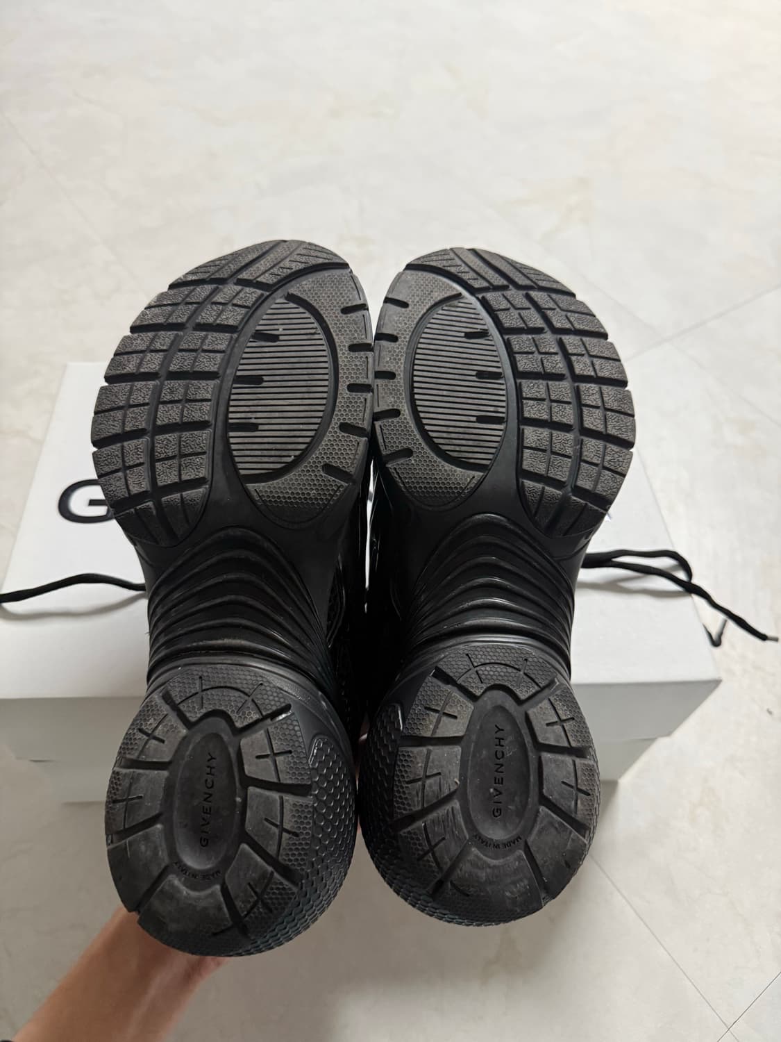 지방시 TK-MX 메쉬 러너 스니커즈 블랙 41 상품이미지6